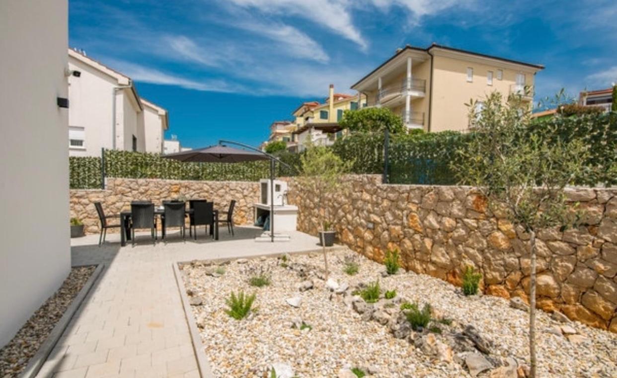 Apartments Solis Lacus Penthouse Нивице Екстериор снимка